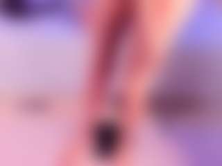 Ainoanoire's Live Sex Cam Show