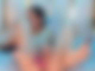 Ainoanoire's Live Sex Cam Show