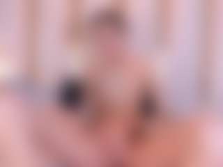 Live cam show with Ainoanoire - Twerk on Hubzter Live