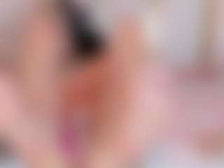 Ainoanoire's Live Sex Cam Show