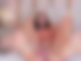 Ainoanoire's Live Sex Cam Show