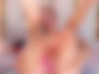 Ainoanoire's Live Sex Cam Show