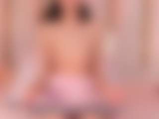 Ainoanoire's Live Sex Cam Show