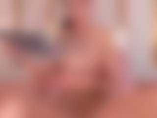 Ainoanoire's Live Sex Cam Show
