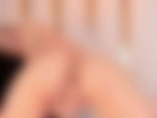 Ainoanoire's Live Sex Cam Show