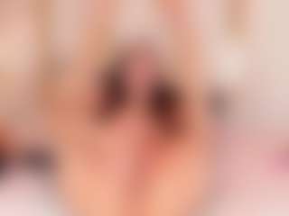 Ainoanoire's Live Sex Cam Show