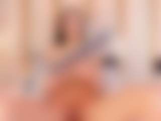 Live cam show with Ainoanoire - Natural on nudelive.tv