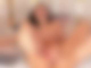 Ainoanoire's Live Sex Cam Show