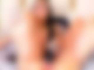 Ainoanoire's Live Sex Cam Show