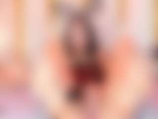 Ainoanoire's Live Sex Cam Show
