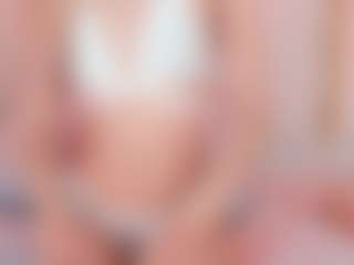 Ainoanoire's Live Sex Cam Show