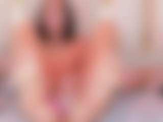 Ainoanoire's Live Sex Cam Show
