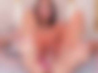 Ainoanoire's Live Sex Cam Show