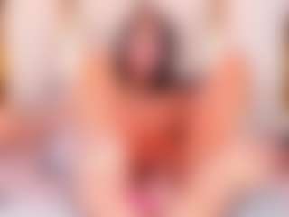 Live cam show with Ainoanoire - Twerk Latina on livesuperchat.net