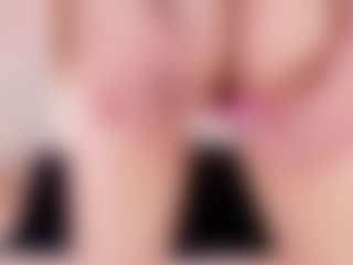 Ainoanoire's Live Sex Cam Show