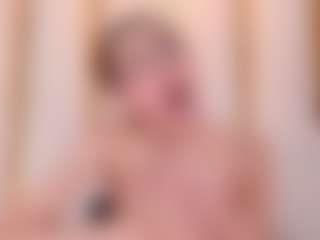 Ainoanoire's Live Sex Cam Show