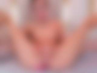 Ainoanoire's Live Sex Cam Show