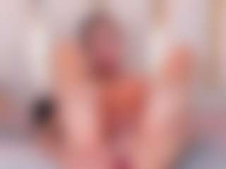 Live cam show with Ainoanoire - Wet on Camsoda