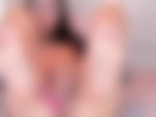 Ainoanoire's Live Sex Cam Show