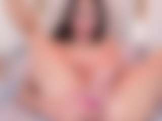 Ainoanoire's Live Sex Cam Show