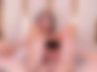 Ainoanoire's Live Sex Cam Show