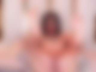 Live cam show with Ainoanoire - Fingers on Camsoda