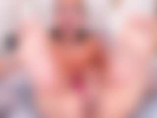 Ainoanoire's Live Sex Cam Show