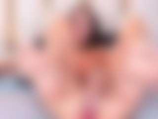 Ainoanoire's Live Sex Cam Show