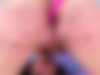 Ainoanoire's Live Sex Cam Show