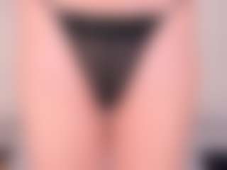 Ainoanoire's Live Sex Cam Show