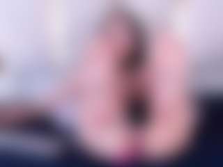 Ainoanoire's Live Sex Cam Show