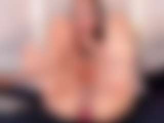 Ainoanoire's Live Sex Cam Show