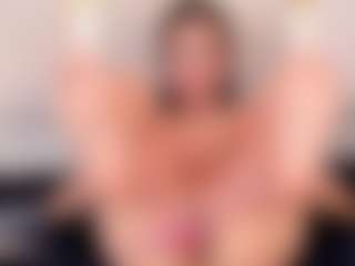 Ainoanoire's Live Sex Cam Show