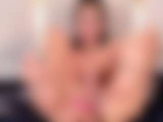 Ainoanoire's Live Sex Cam Show