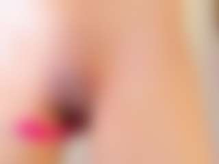 Ainoanoire's Live Sex Cam Show