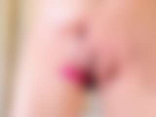 Ainoanoire's Live Sex Cam Show