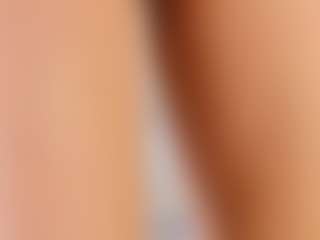 Ainoanoire's Live Sex Cam Show