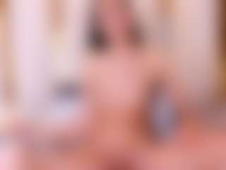 Ainoanoire's Live Sex Cam Show