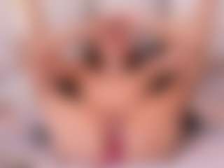 Ainoanoire's Live Sex Cam Show