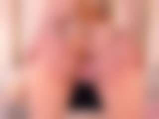 Ainoanoire's Live Sex Cam Show