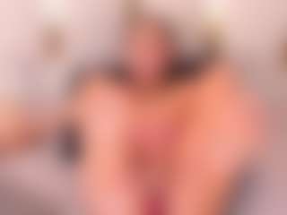 Ainoanoire's Live Sex Cam Show