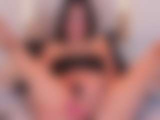 Ainoanoire's Live Sex Cam Show