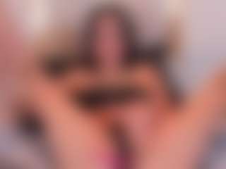 Ainoanoire's Live Sex Cam Show