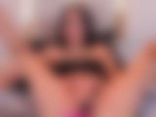 Ainoanoire's Live Sex Cam Show