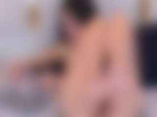 Ainoanoire's Live Sex Cam Show