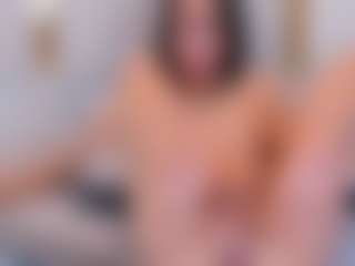 Ainoanoire's Live Sex Cam Show