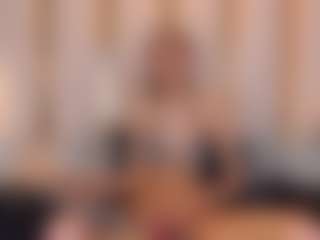 Ainoanoire's Live Sex Cam Show
