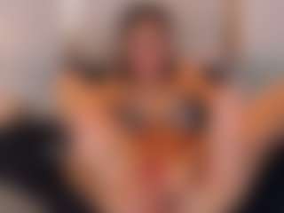 Ainoanoire's Live Sex Cam Show