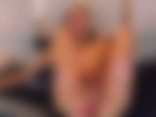 Ainoanoire's Live Sex Cam Show