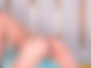 Ainoanoire's Live Sex Cam Show